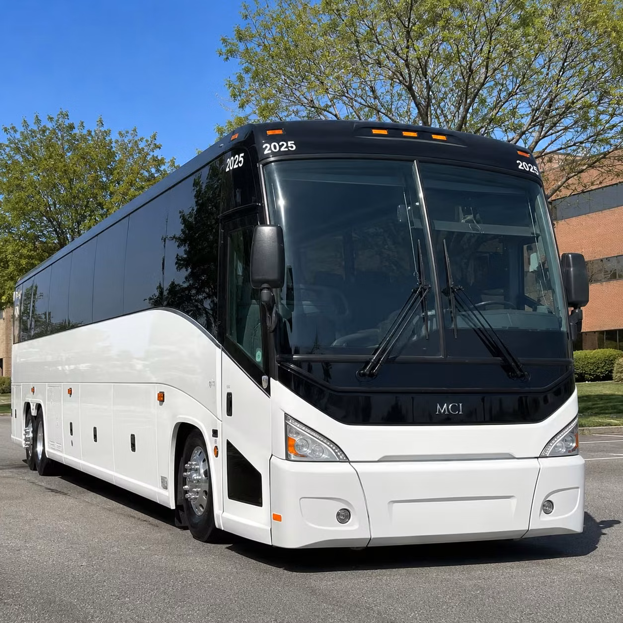 charterbusrentalmodestoca com puts local modesto concert venues on the map for group transportation